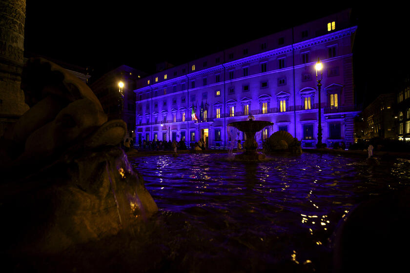 Palazzo Chigi si illumina di blu per il World Wish Day