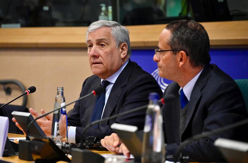 Tajani,  'il voto alle Europee non sia condizionato da fake news ' - RIPRODUZIONE RISERVATA