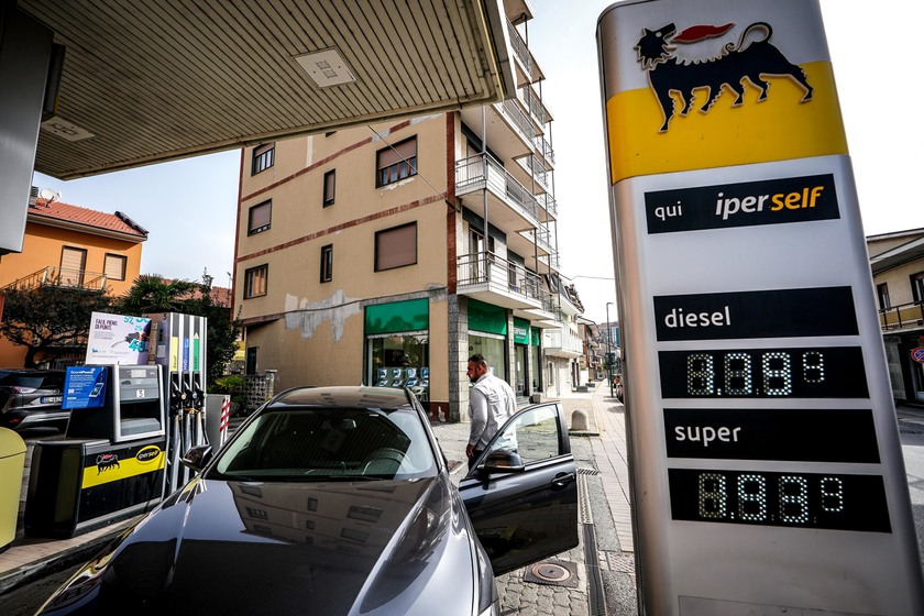 ++ Benzina ai massimi da sei mesi, al self è a 1,911 euro ++ - RIPRODUZIONE RISERVATA