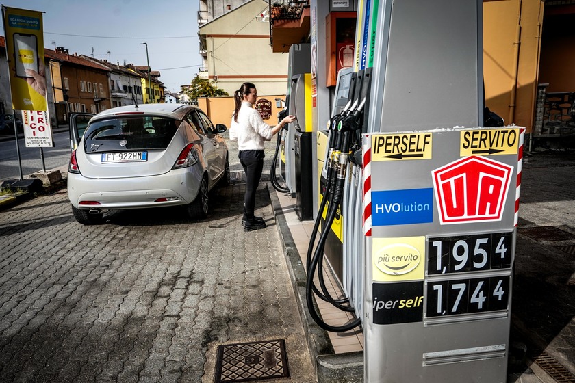 ++ Benzina ai massimi da sei mesi, al self è a 1,911 euro ++ - RIPRODUZIONE RISERVATA