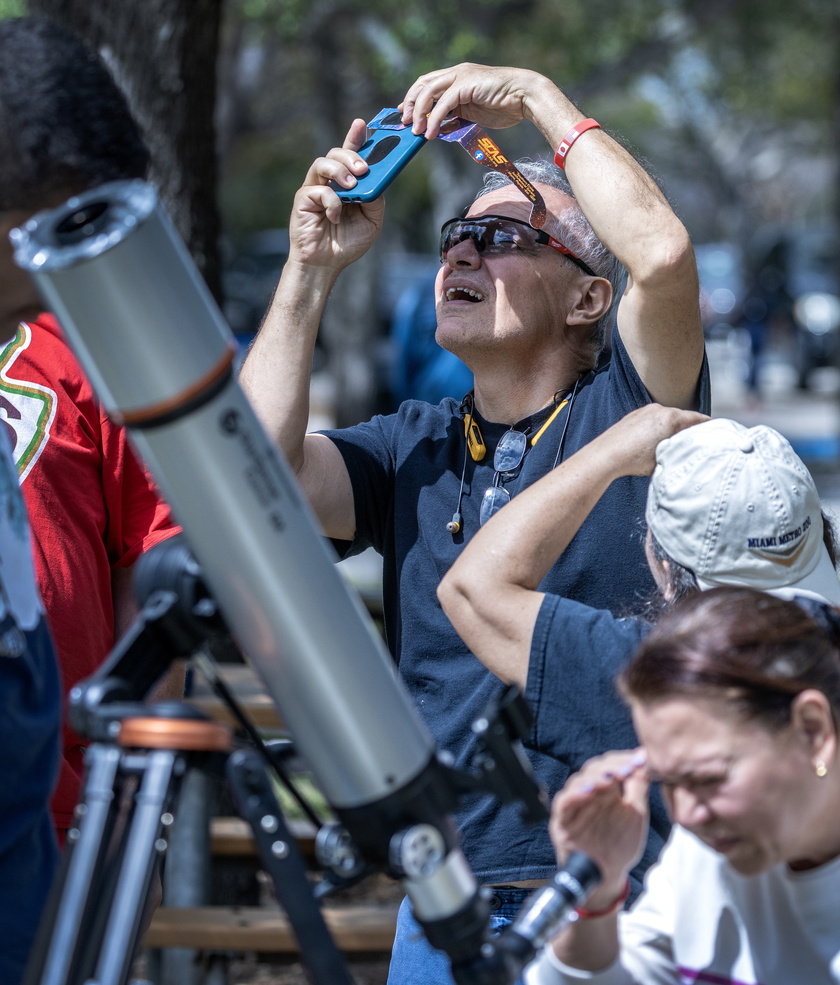 Partial solar eclipse in Florida - RIPRODUZIONE RISERVATA