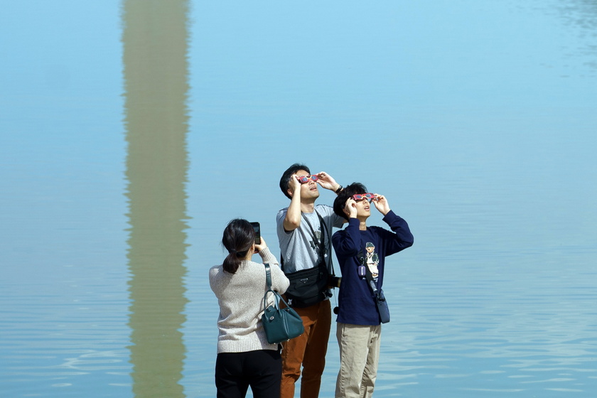 Partial solar eclipse (89%) in Washington, DC - RIPRODUZIONE RISERVATA