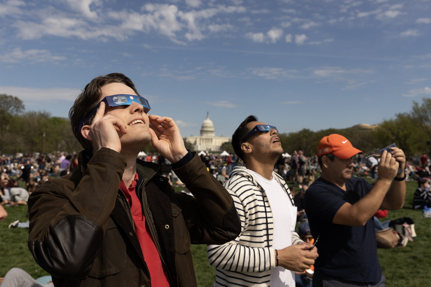 The partial solar eclipse in Washington, DC - RIPRODUZIONE RISERVATA