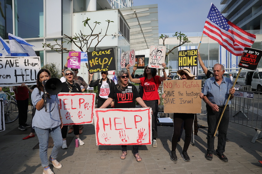 Protesters demand release of Israeli hostages held in Gaza as Blinken visits Tel Aviv