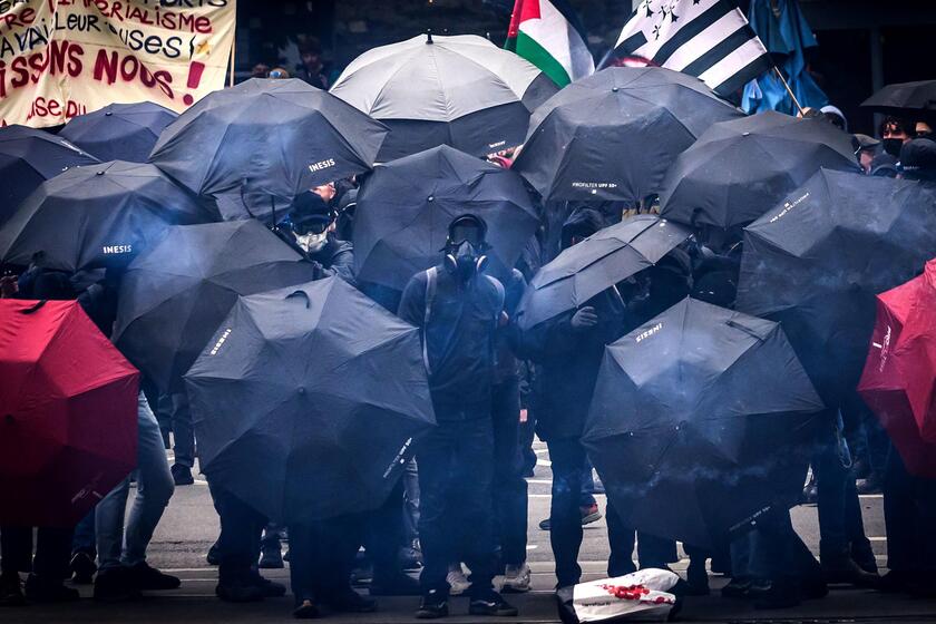 1 maggio: tensione e scontri al corteo di Parigi