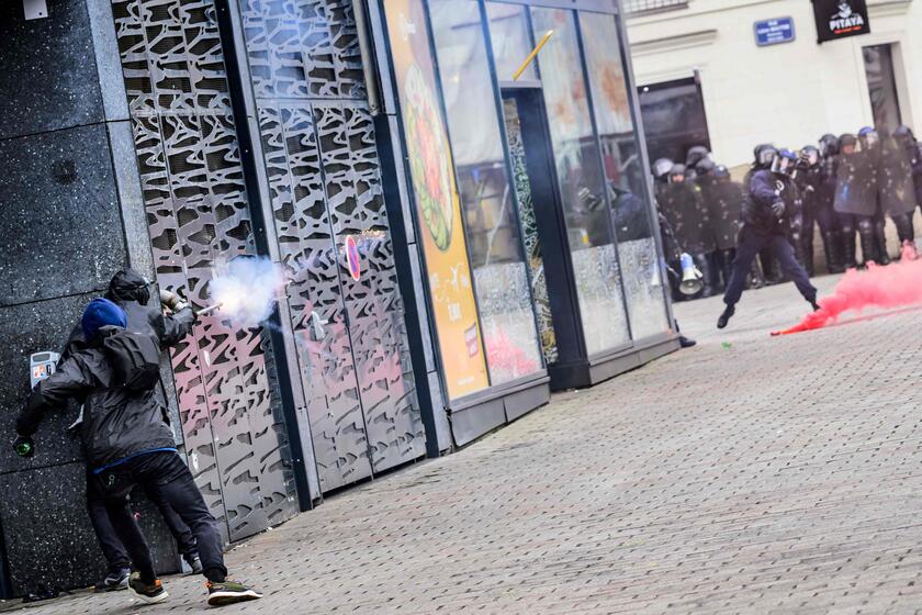 1 maggio: tensione e scontri al corteo di Parigi