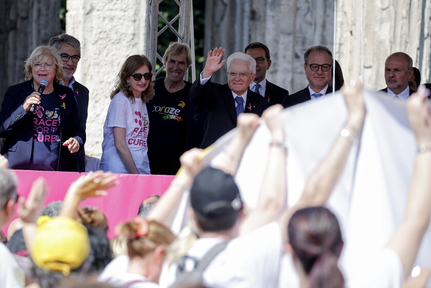 Applausi e cori per Mattarella alla Race for the Cure