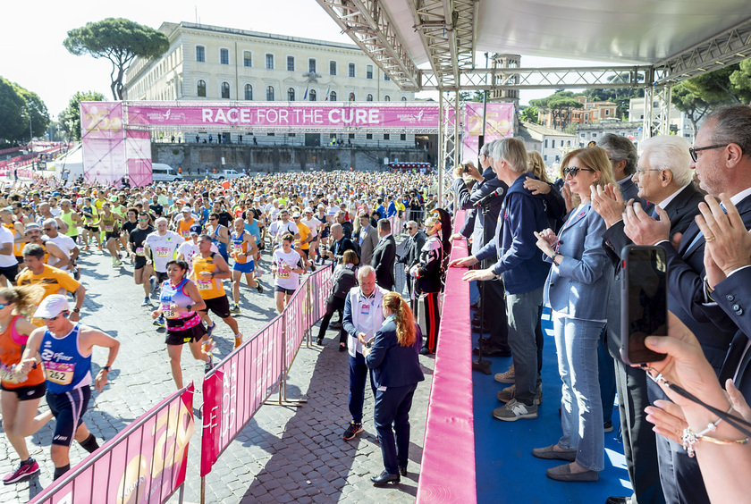 Applausi e cori per Mattarella alla Race for the Cure