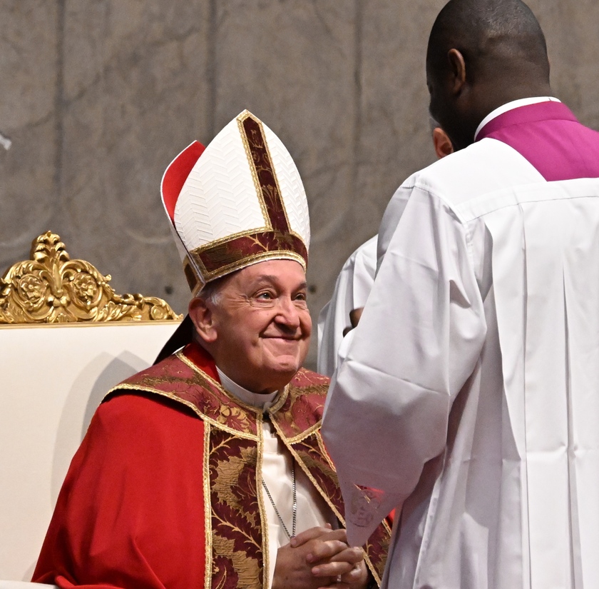 Il Papa nella Basilica di S.Pietro per la messa di Pentecoste