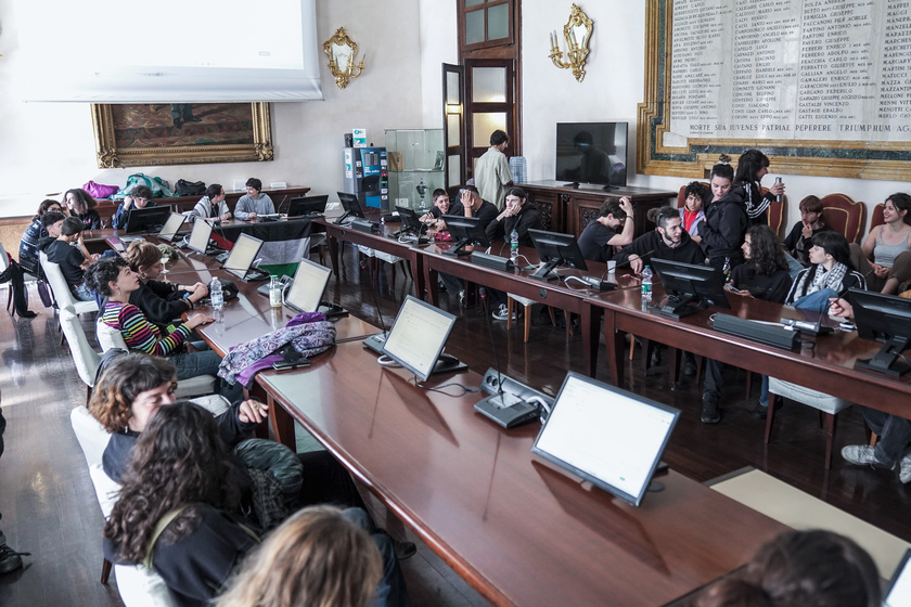 Pro Palestina, l'occupazione del rettorato a Torino va avanti