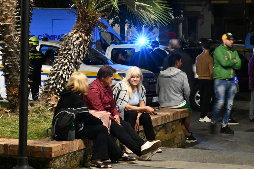 Campi Flegrei: notte in strada, in tanti rientrano a casa