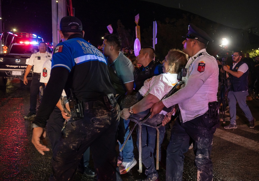 At least 9 dead and 50 injured after stage collapsed at Mexico opposition campaign rally