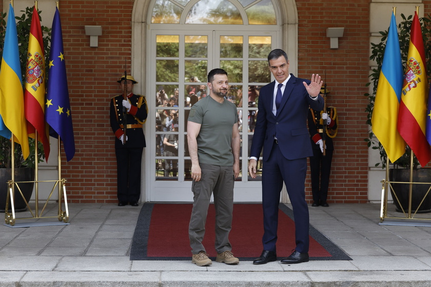 Ukrainian President Volodimir Zelenski visits Madrid