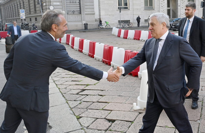 Tajani incontra i vertici di Borsa,'servono più quotate'