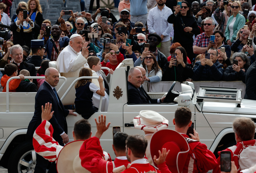 Il Papa, il mondo oggi ha tanto bisogno di speranza