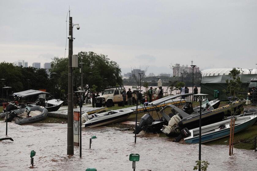 Brasile: il bilancio delle inondazioni supera i 100 morti