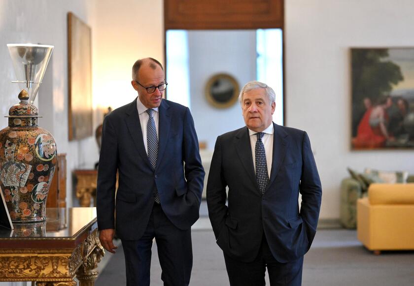 Il ministro Tajani incontra il leader della CDU Friedrich Merz