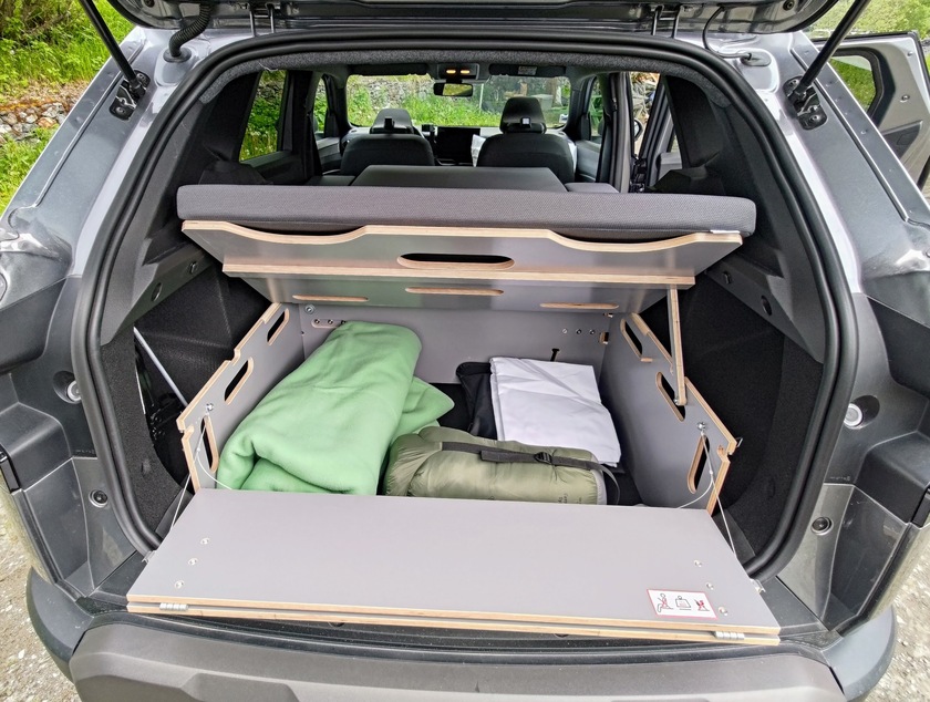 Il letto nel Suv, la prova del Pack sleep di nuovo Dacia Duster