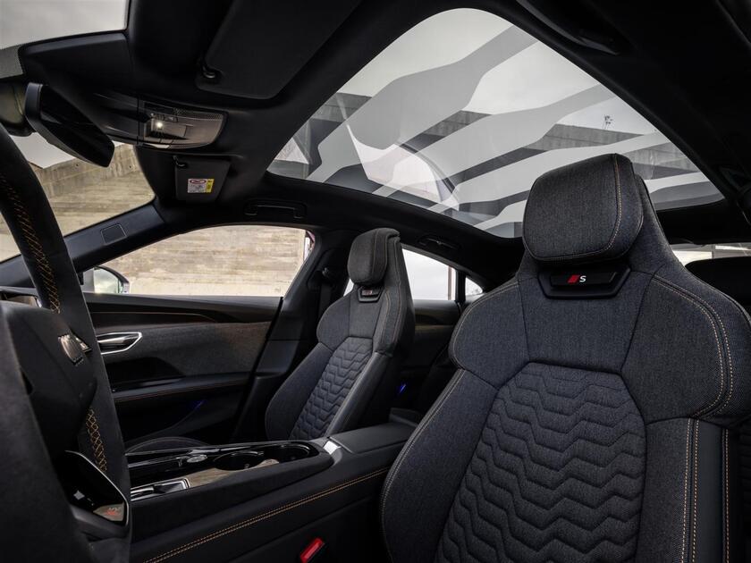 Audi, rinnovata la gamma e-tron GT: potenza fino a 925 CV