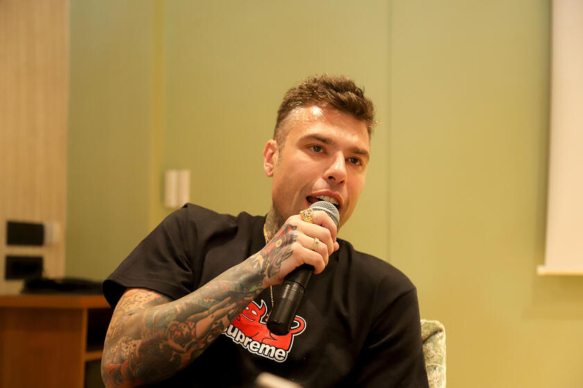 Fedez, 'utilizzare risorse Pnrr per ex Ilva, prioritÃ  salute'