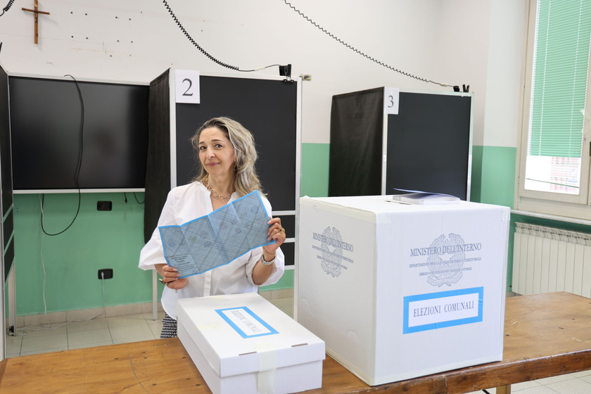 APERTI I SEGGI IN 101 COMUNI D'ITALIA PER I BALLOTTAGGI