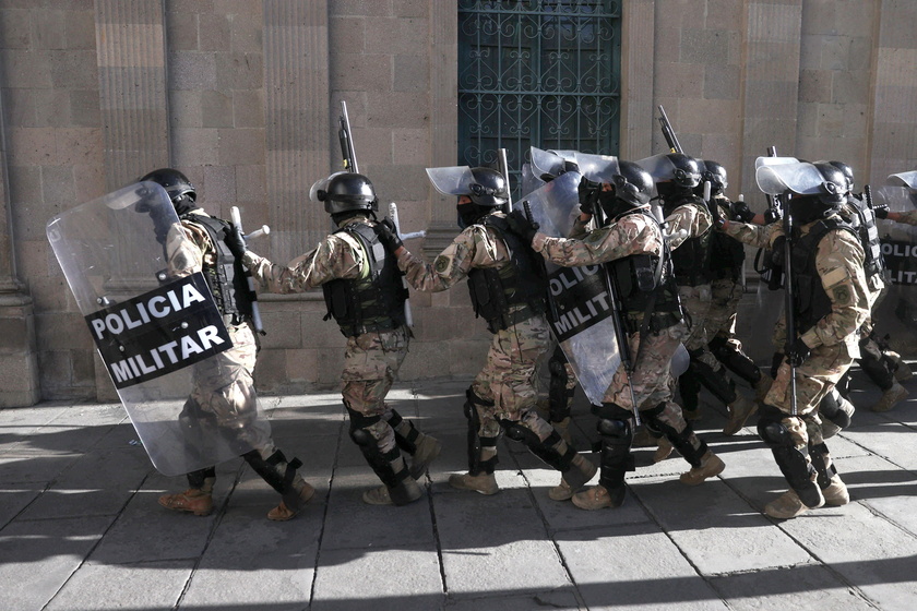 Bolivian president denounces 'irregular mobilizations' of military in La Paz