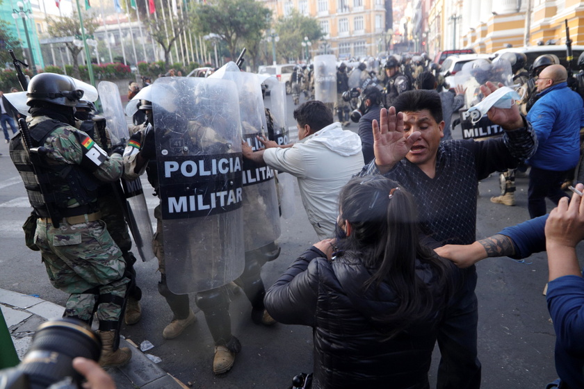 Bolivian president denounces 'irregular mobilizations' of military in La Paz