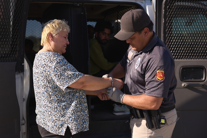 Il pugno duro di Biden sui migranti, varata una stretta