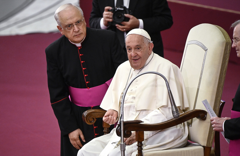 Pope Francis' meets the Choirs