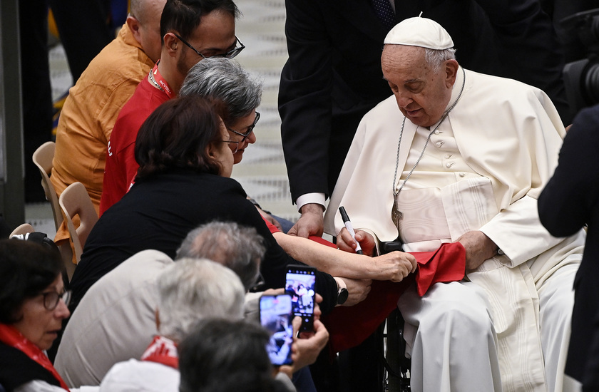 Pope Francis' meets the Choirs