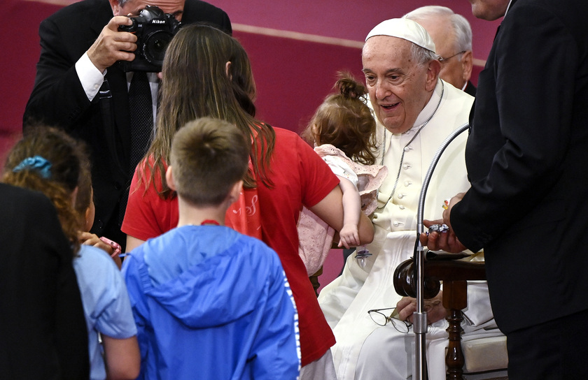 Pope Francis' meets the Choirs