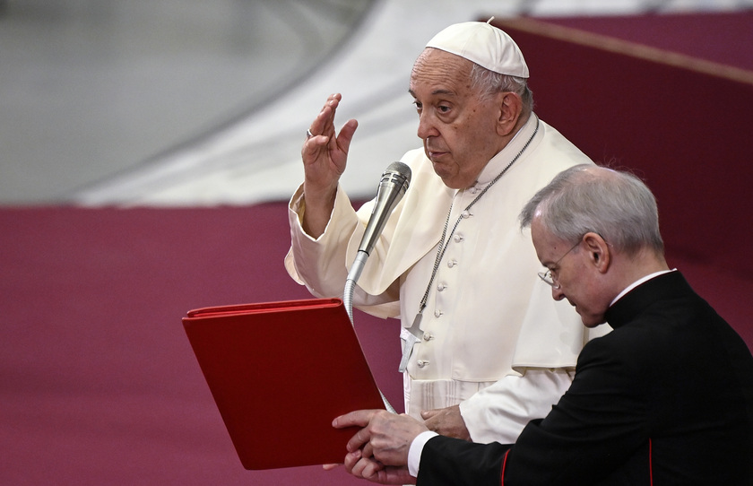 Pope Francis' meets the Choirs