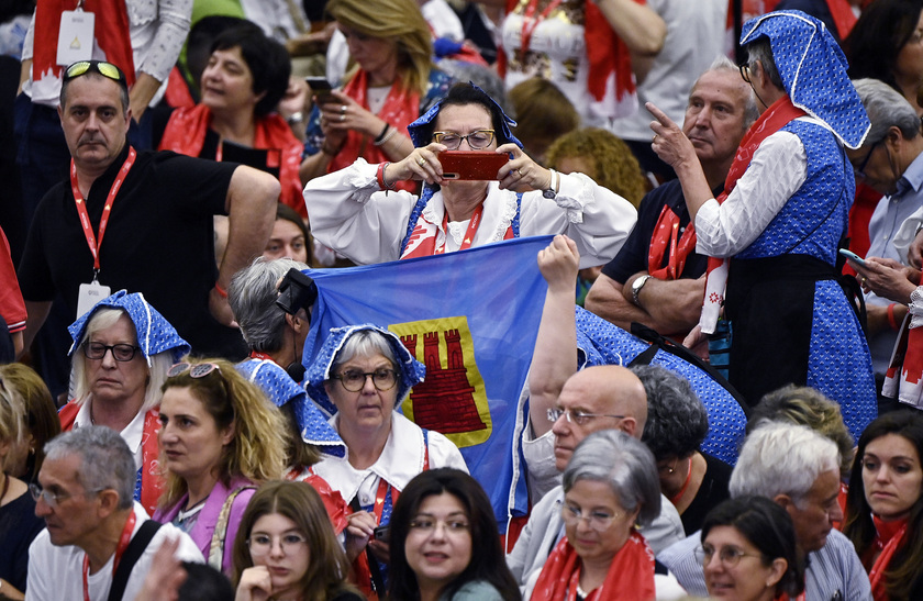 Pope Francis' meets the Choirs