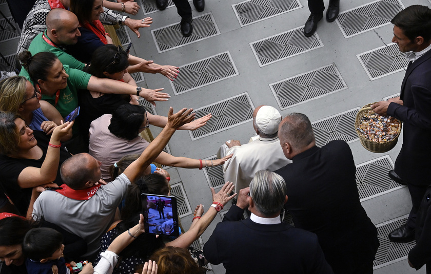 Pope Francis' meets the Choirs