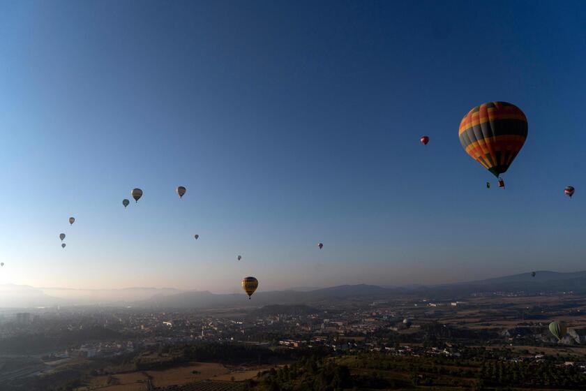 In Spagna l'European Balloon Festival, il paradiso delle mongolfiere