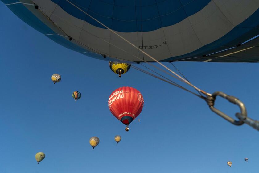 In Spagna l'European Balloon Festival, il paradiso delle mongolfiere