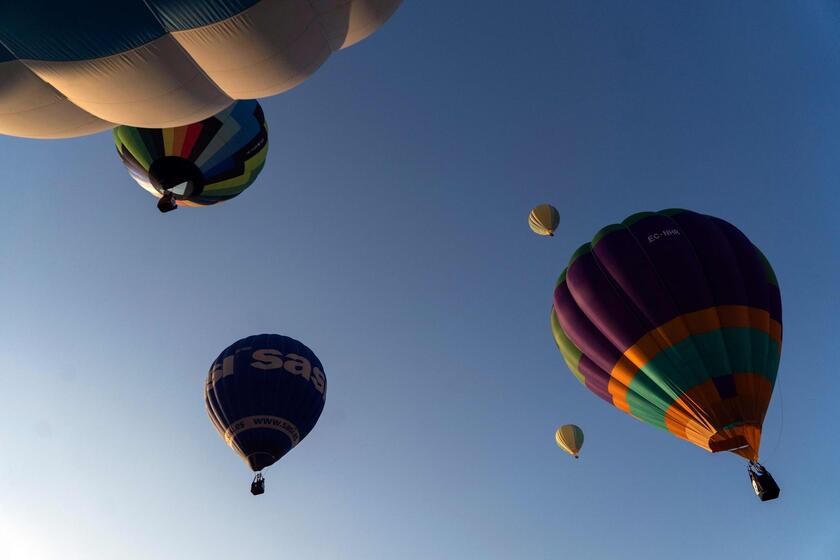 In Spagna l'European Balloon Festival, il paradiso delle mongolfiere