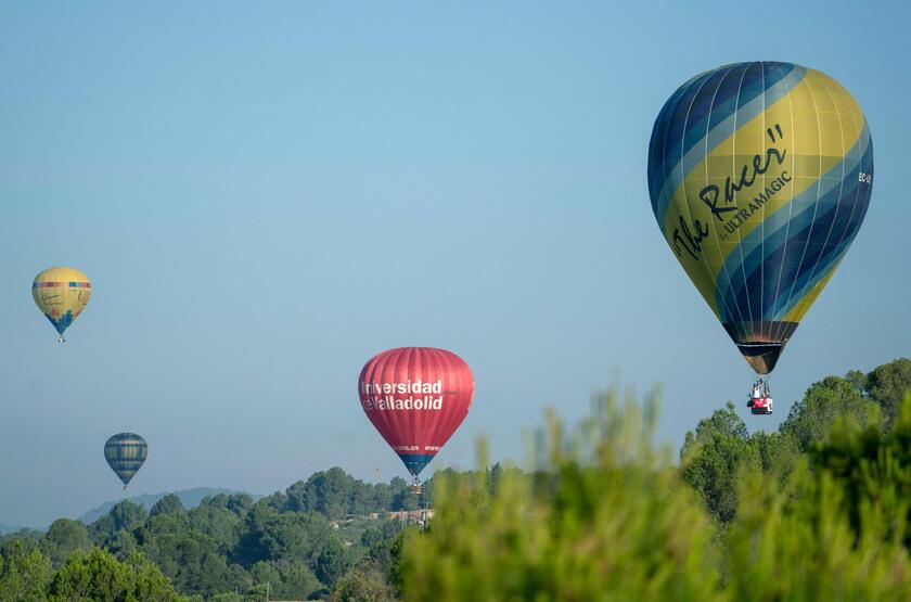 In Spagna l'European Balloon Festival, il paradiso delle mongolfiere