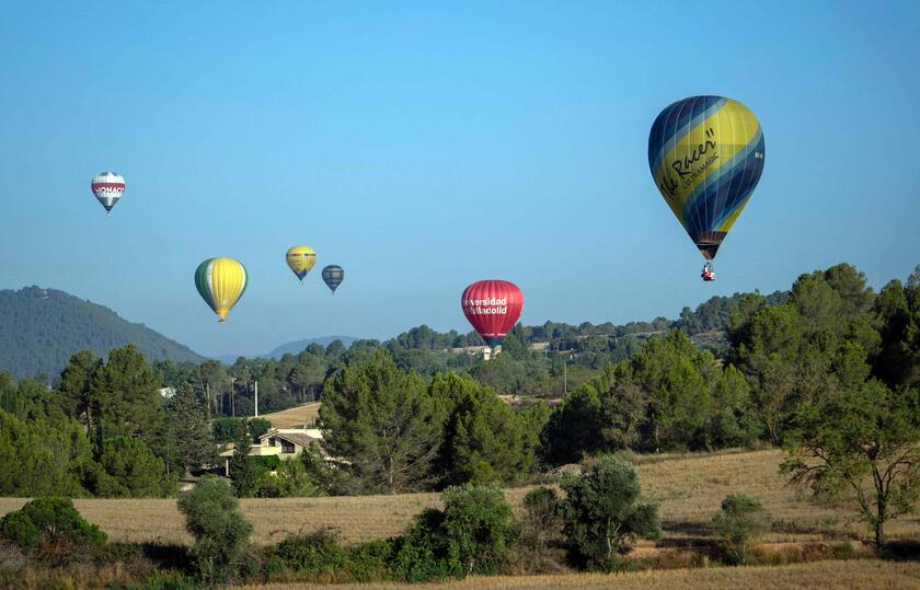 In Spagna l'European Balloon Festival, il paradiso delle mongolfiere