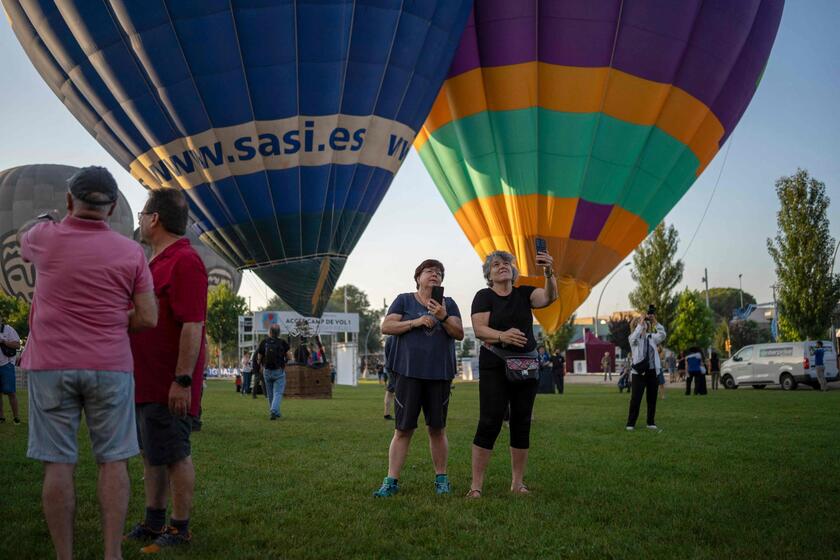 In Spagna l'European Balloon Festival, il paradiso delle mongolfiere