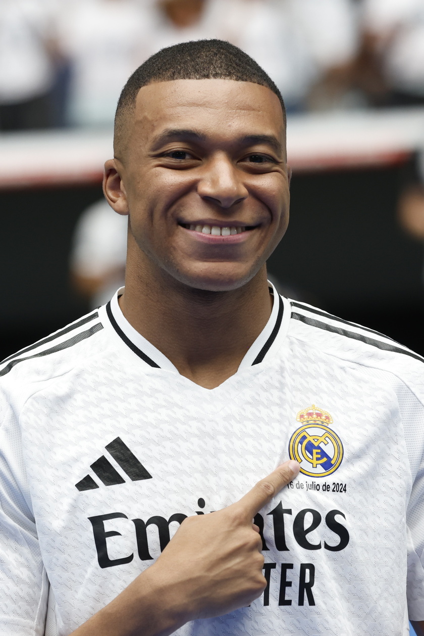 Real Madrid presents new signing Kylian Mbappe
