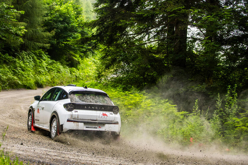 Nuova Lancia Ypsilon Rally 4 HF