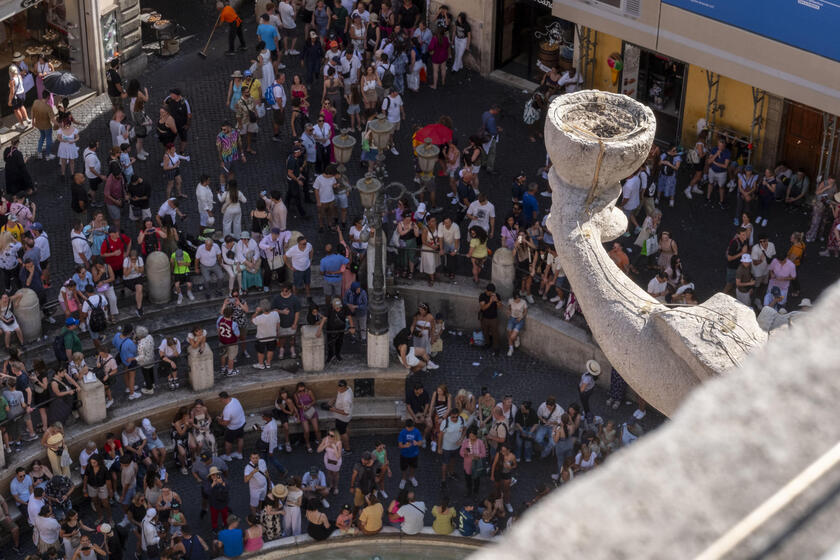 Fontana di Trevi vista dalla terrazza di palazzo Poli