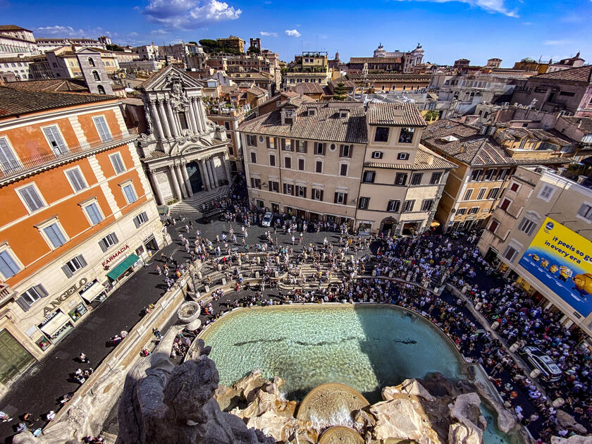 Fontana di Trevi vista dalla terrazza di palazzo Poli