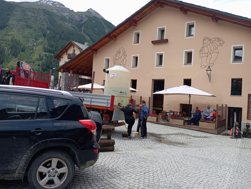 Maltempo, completata evacuazione turisti a Cogne