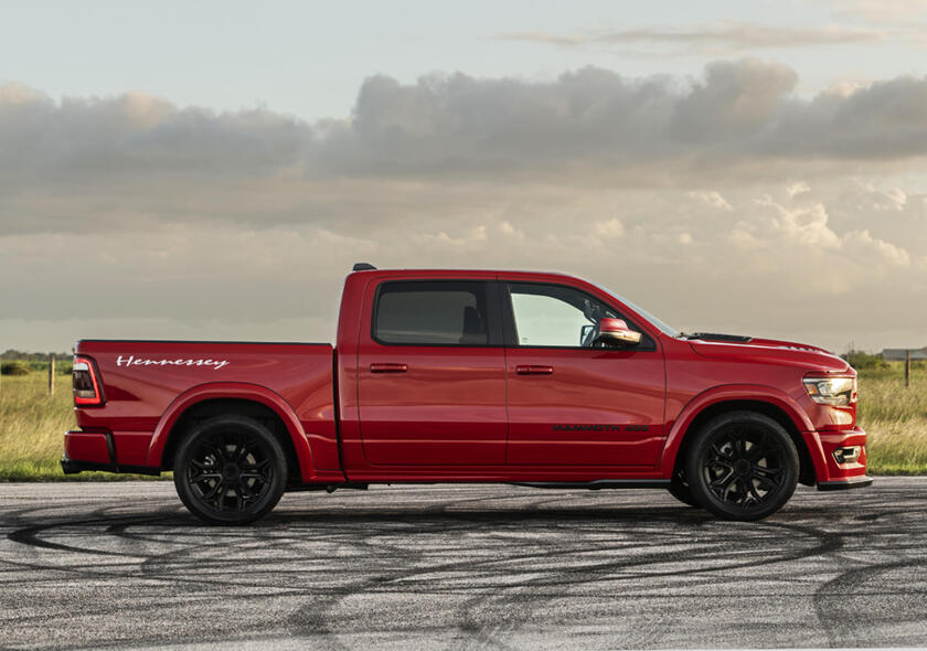 Super pick-up Hennessey Mammoth 400