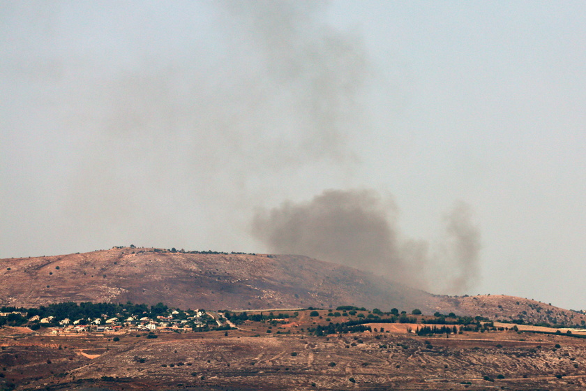 Israeli army continues strikes on Hezbollah targets at Israeli-Lebanese border