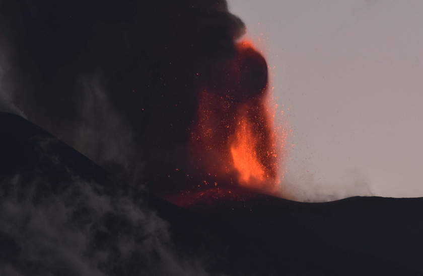 Etna volcano eruption causes airspace closure at the Sicilian Catania airport