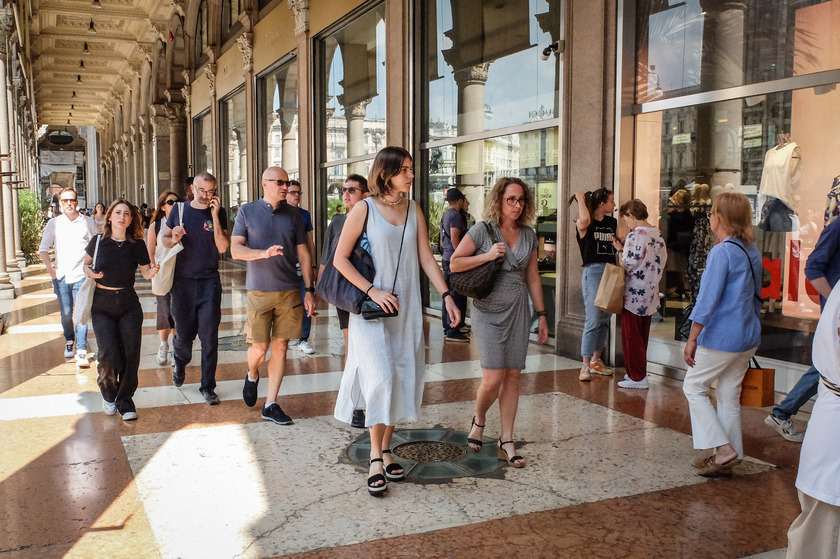 Al via i saldi estivi, 9 milioni fanno shopping nel weekend