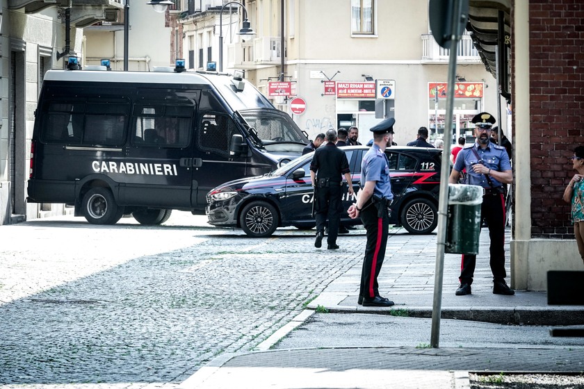 Torino, digos sgombera il centro sociale anarchico ex Lavatoio